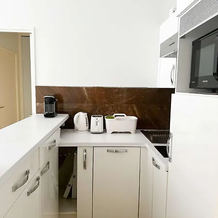 Clos St Arnaud - - A 300 M De La Plage. Mae-7074